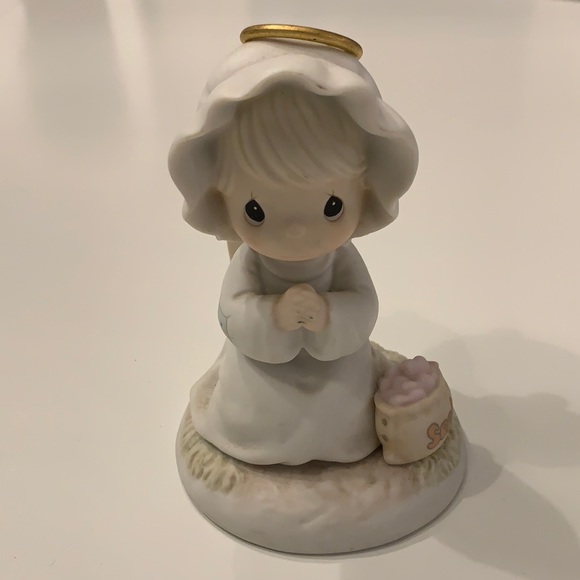 Precious Moments Other - 1995 Precious Moments Figurine